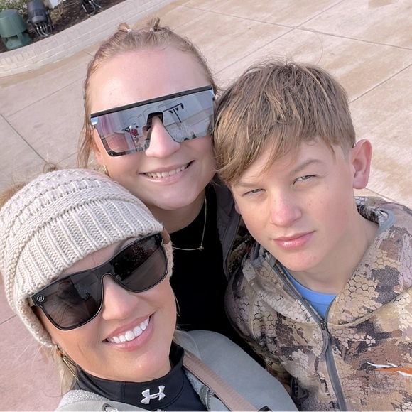 Meet your Posher, Katie - Picture 2 of 3